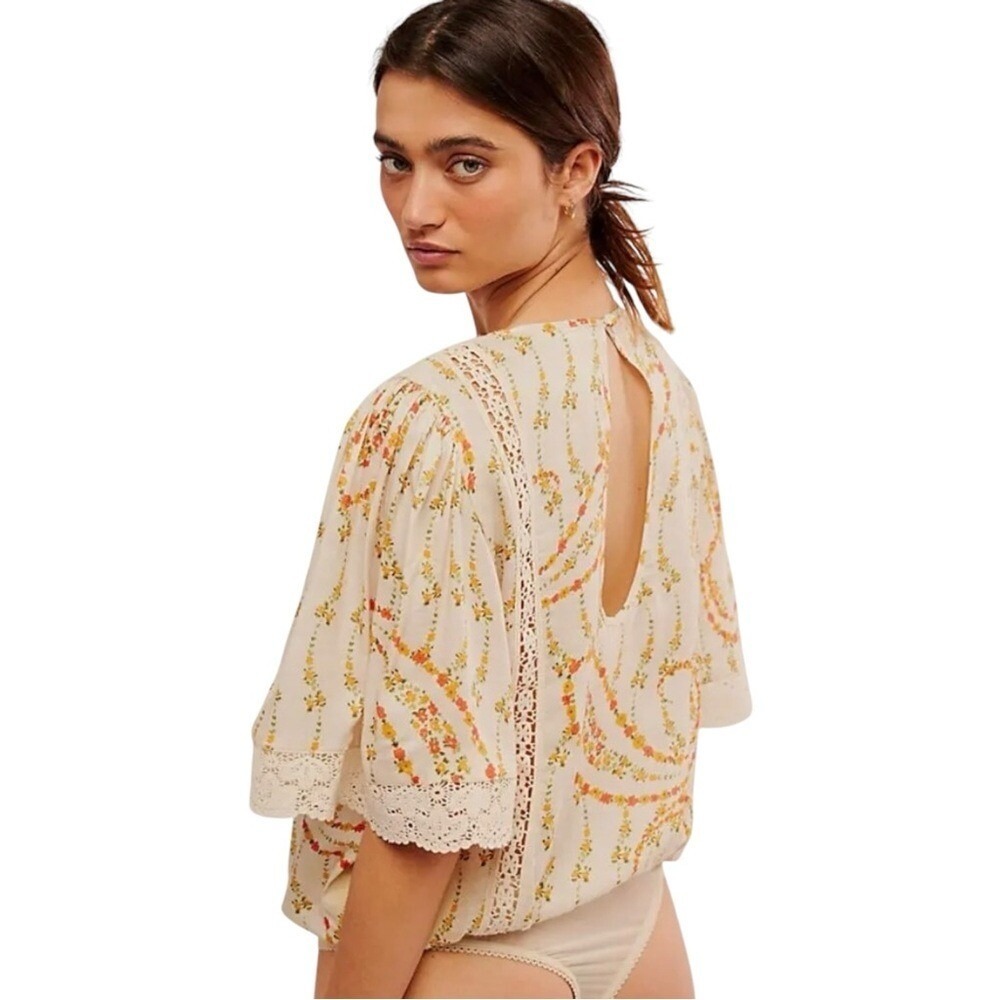 New Free People Bali Tate Blousey Bodysuit Floral Top Tapioca Boho Crochet XS - Picture 3 of 7